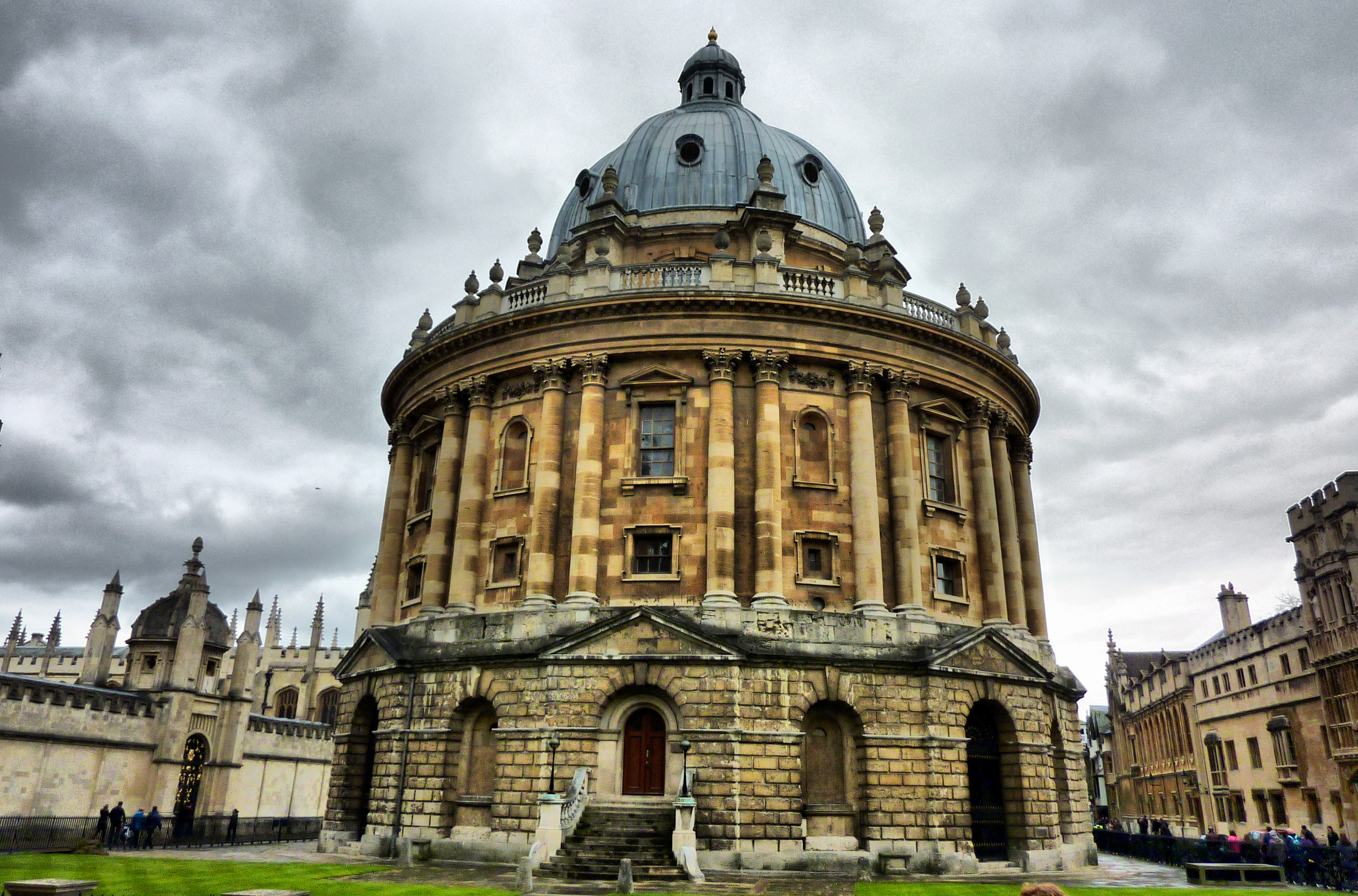 Oxford sights. Ротонда Рэдклиффа в Оксфорде. Бодлианская библиотека Оксфорд. Библиотека Рэдклиффа в Оксфорде. Radcliffe Camera Oxford.